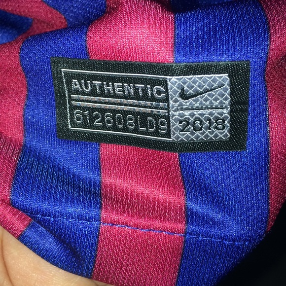 Barcelona Home Jersey- OPEN TO OFFERS!😊💵💵💵 - Picture 3 of 8